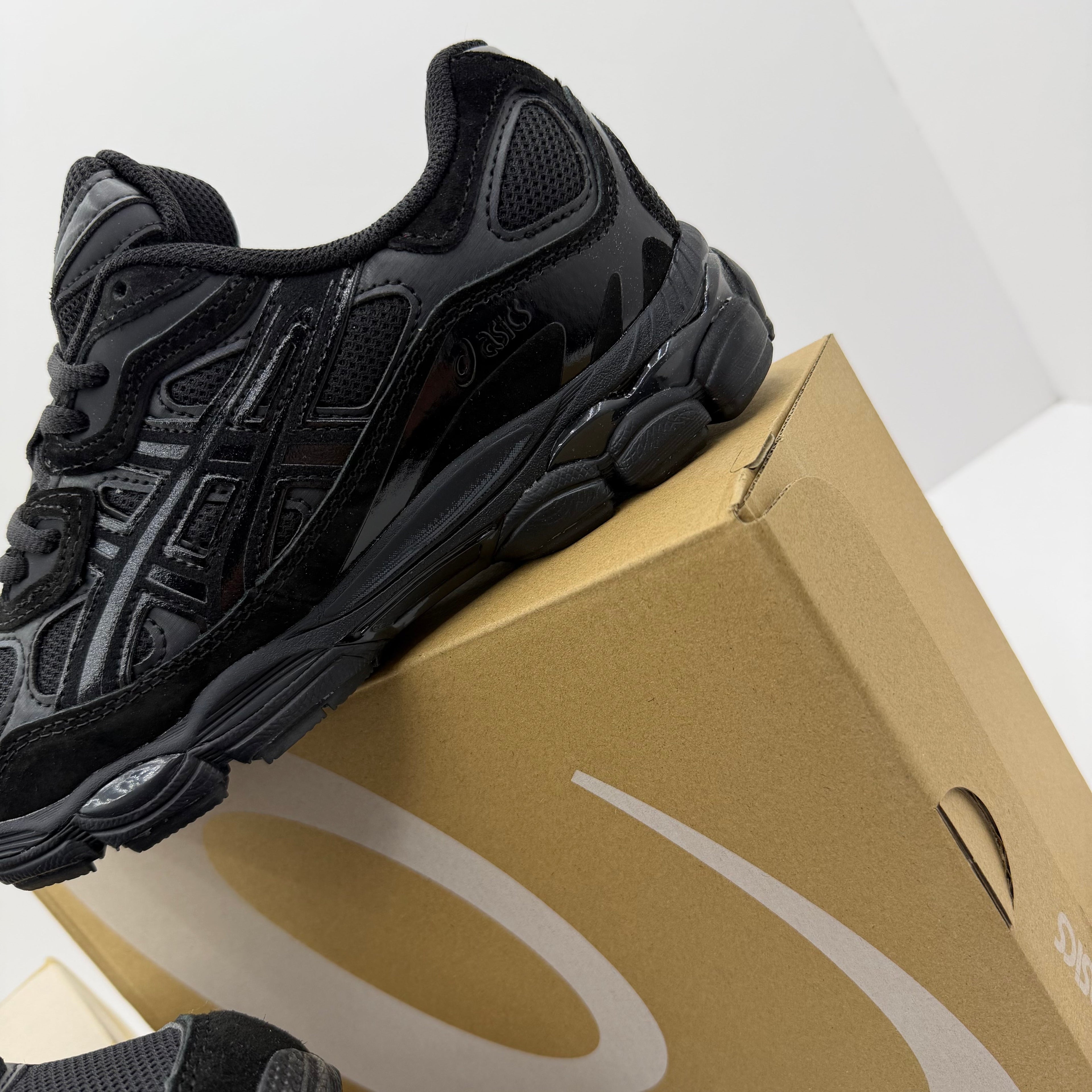Asics Gel Black