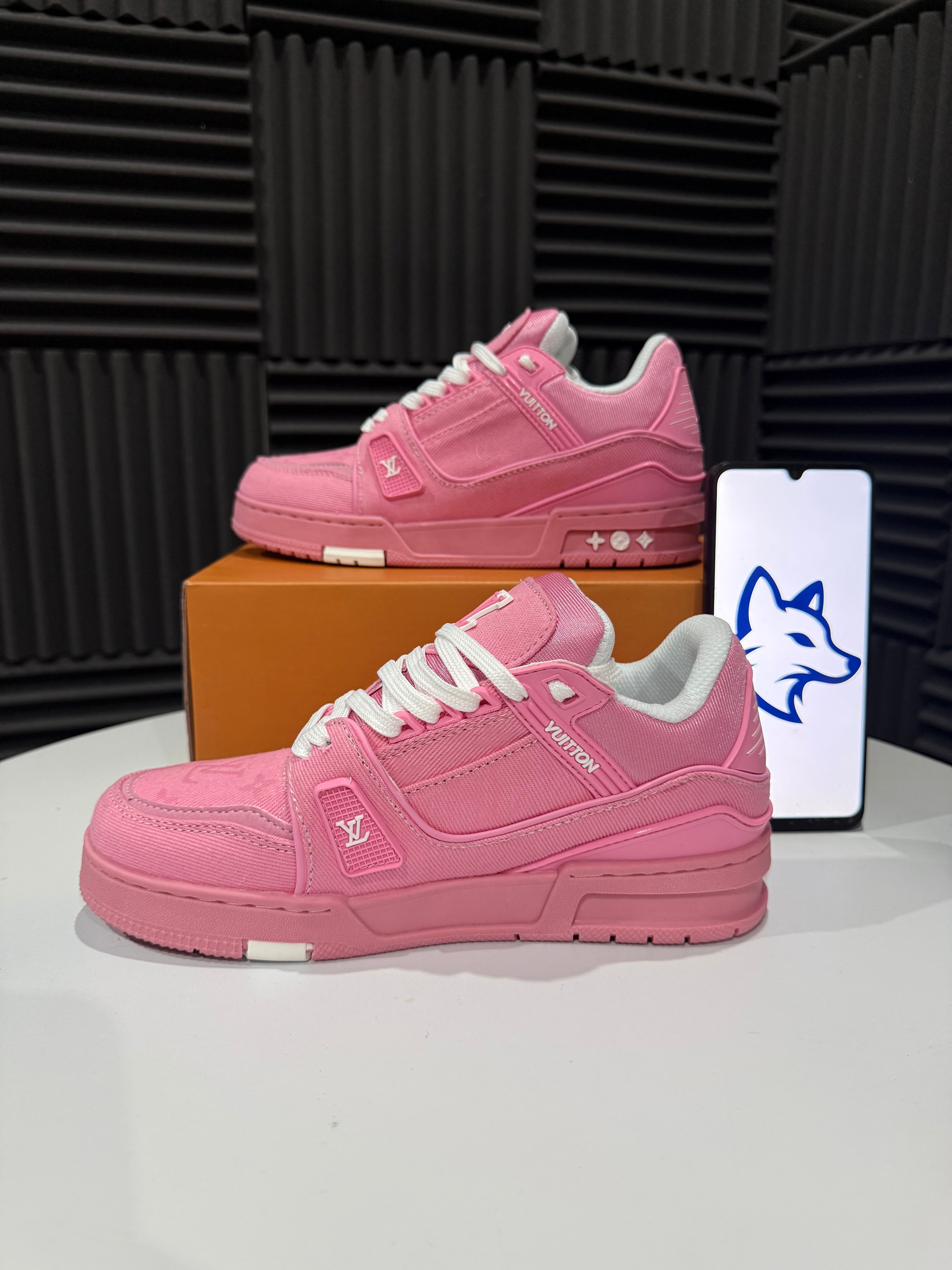 Louis Vuitton Trainer Rosa