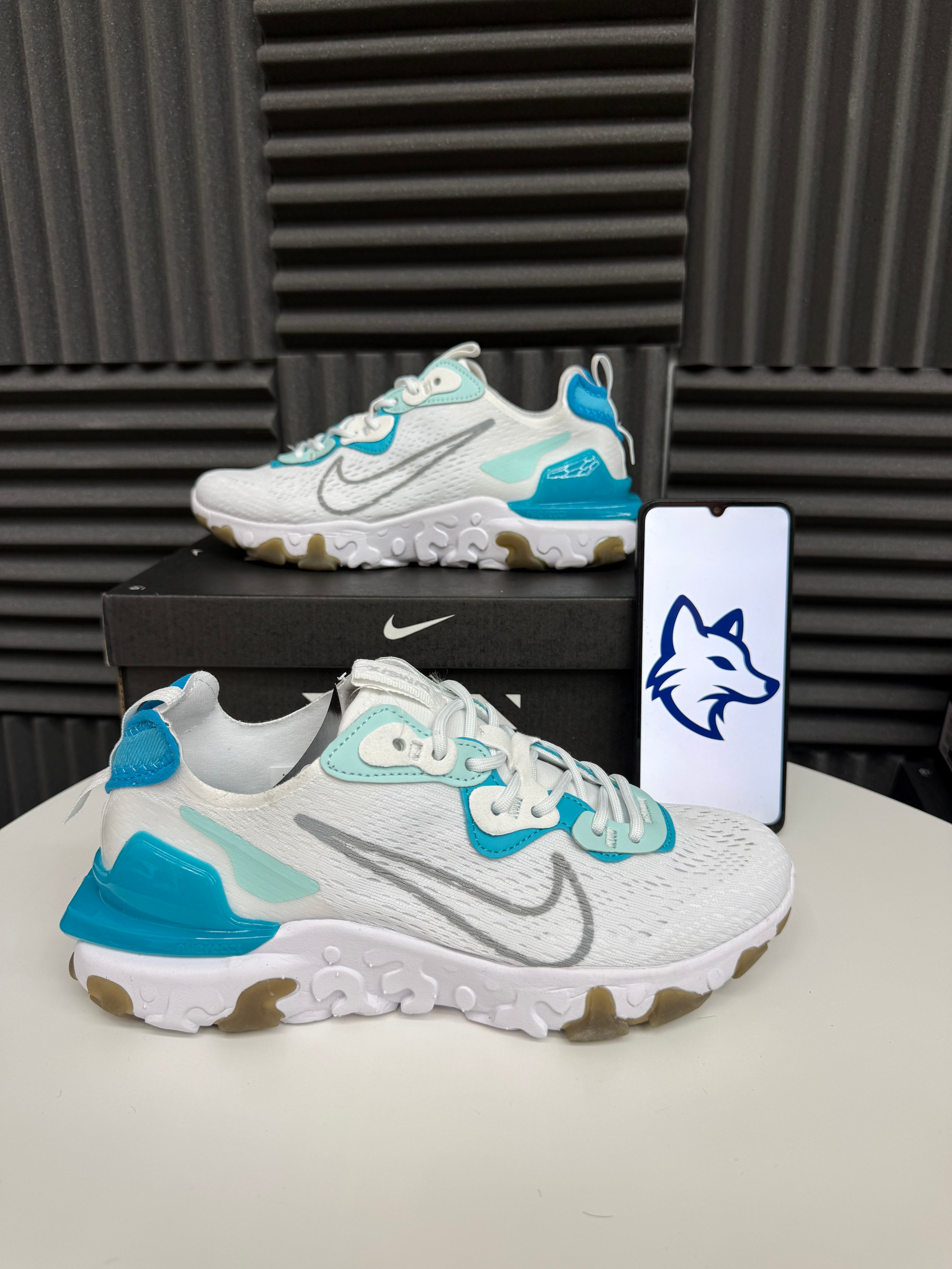 Nike React
