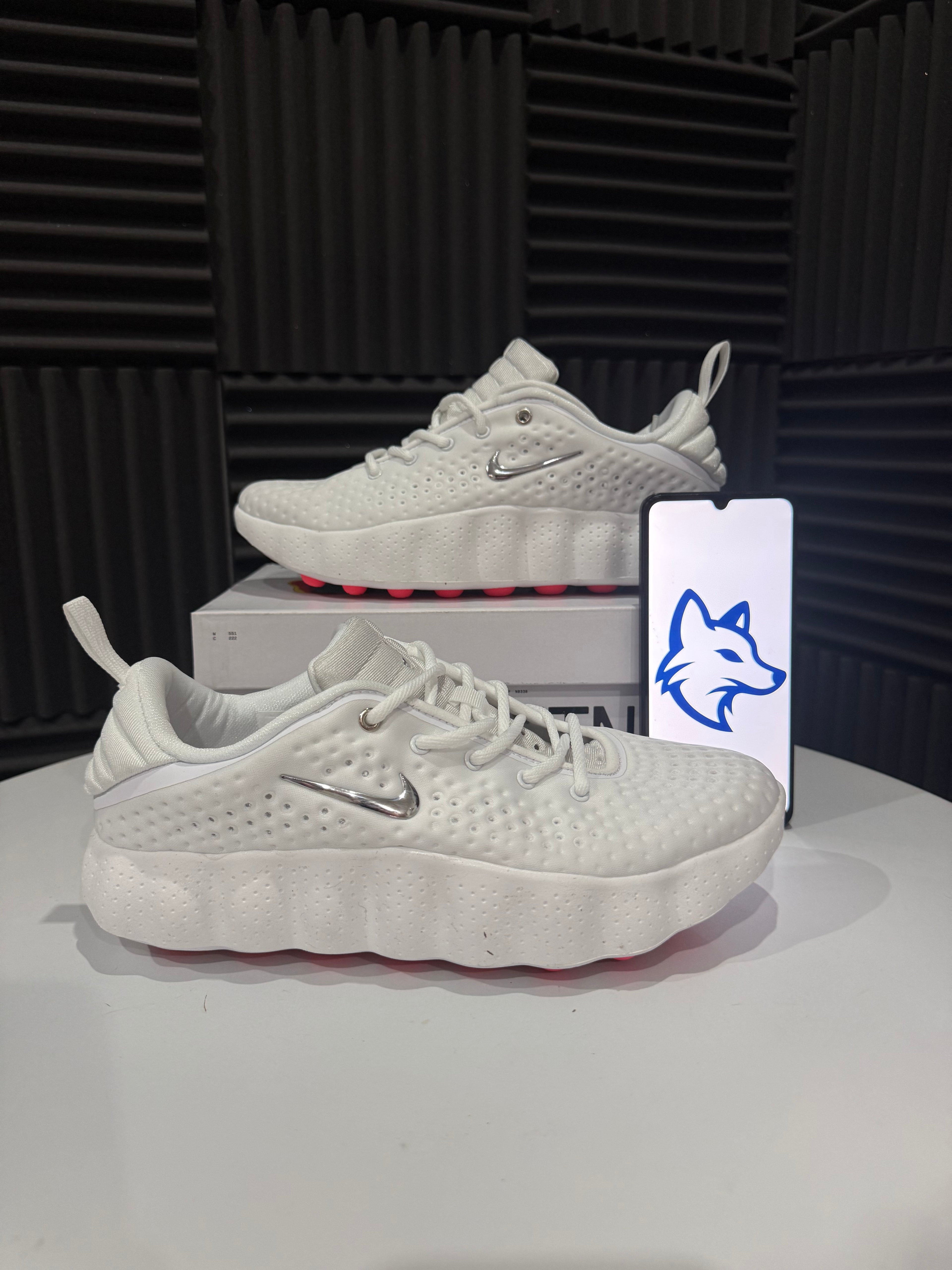 Nike Performance Mind White