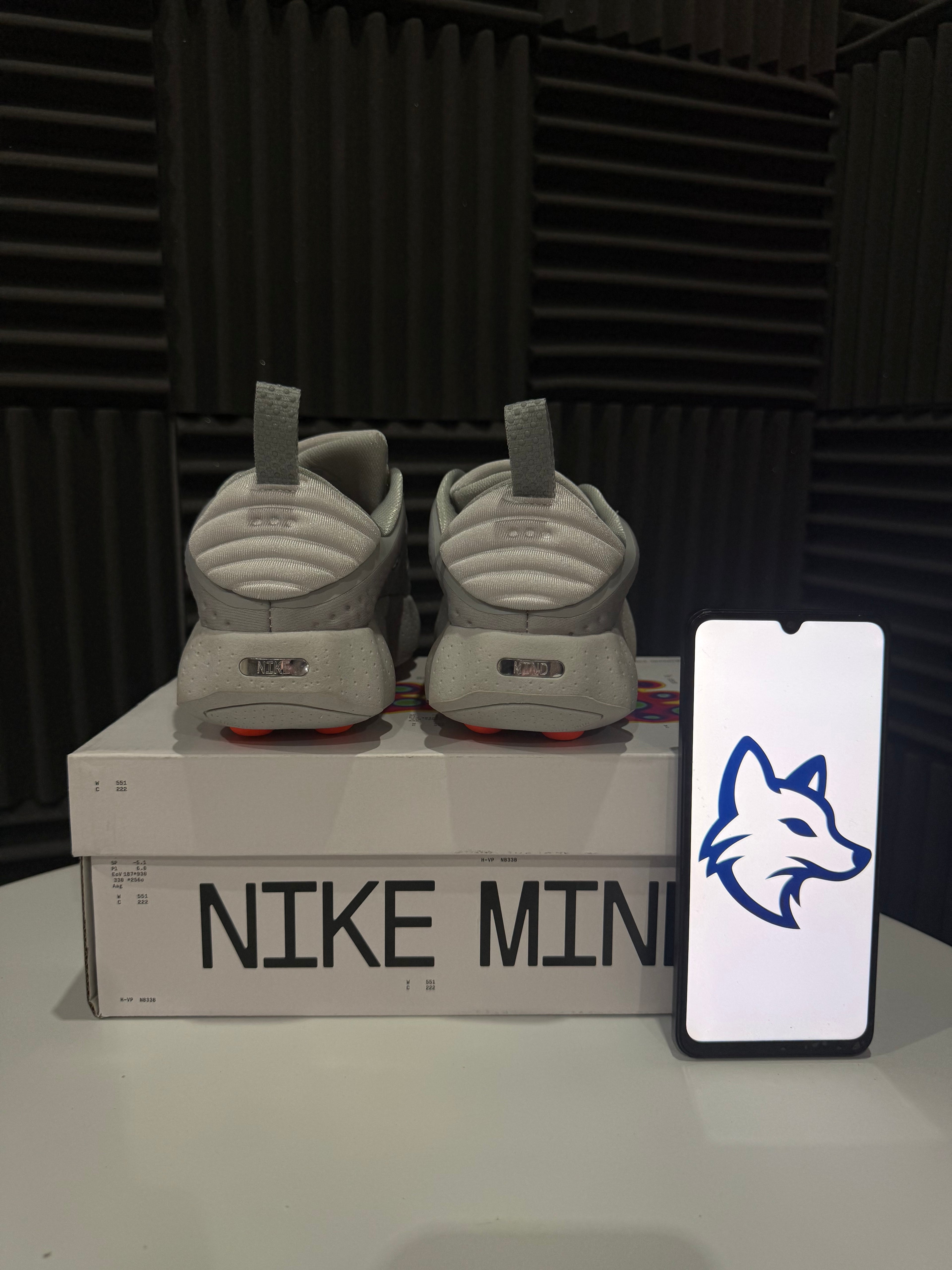 Nike Performance Mind Gris