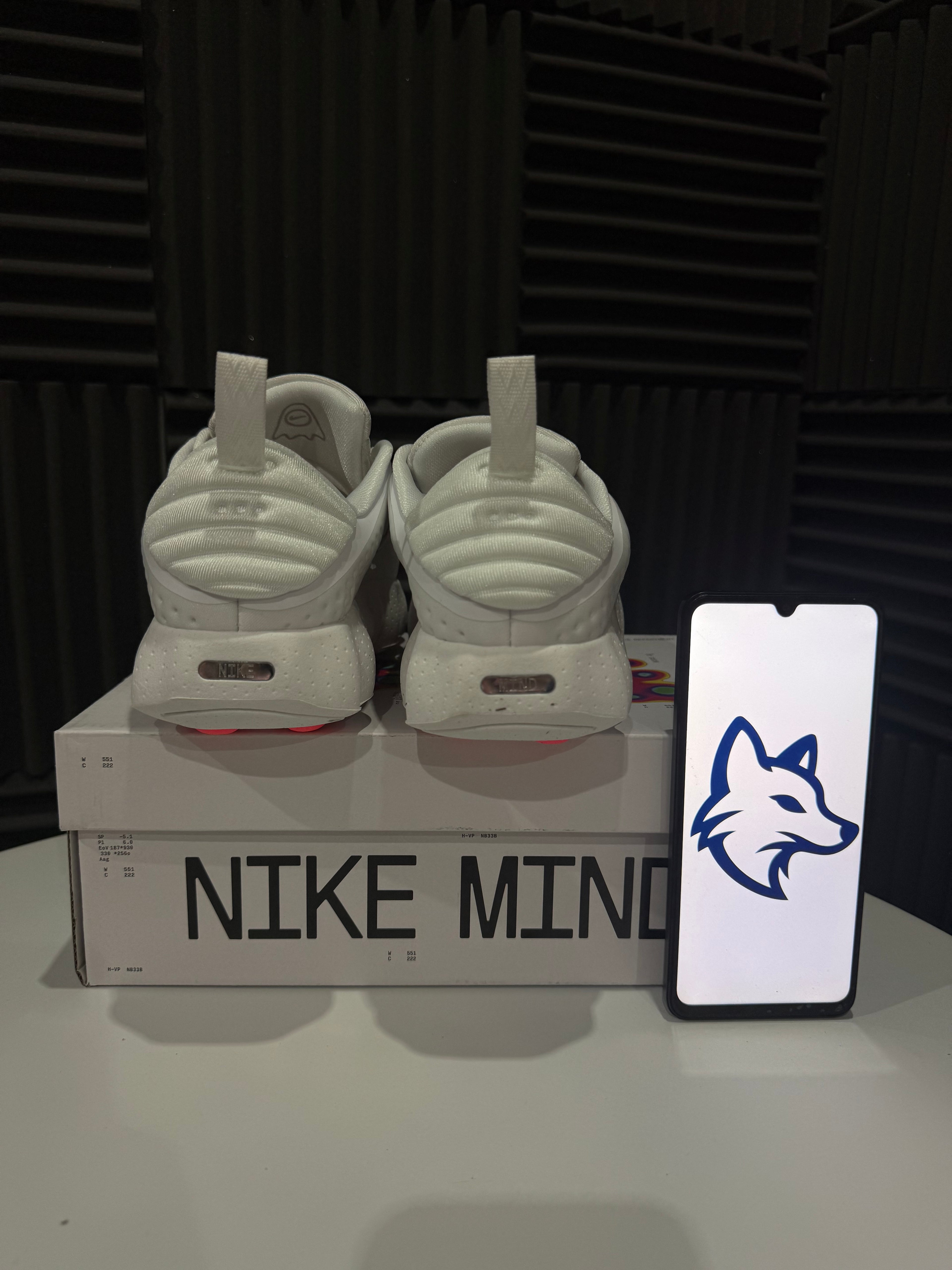 Nike Performance Mind White