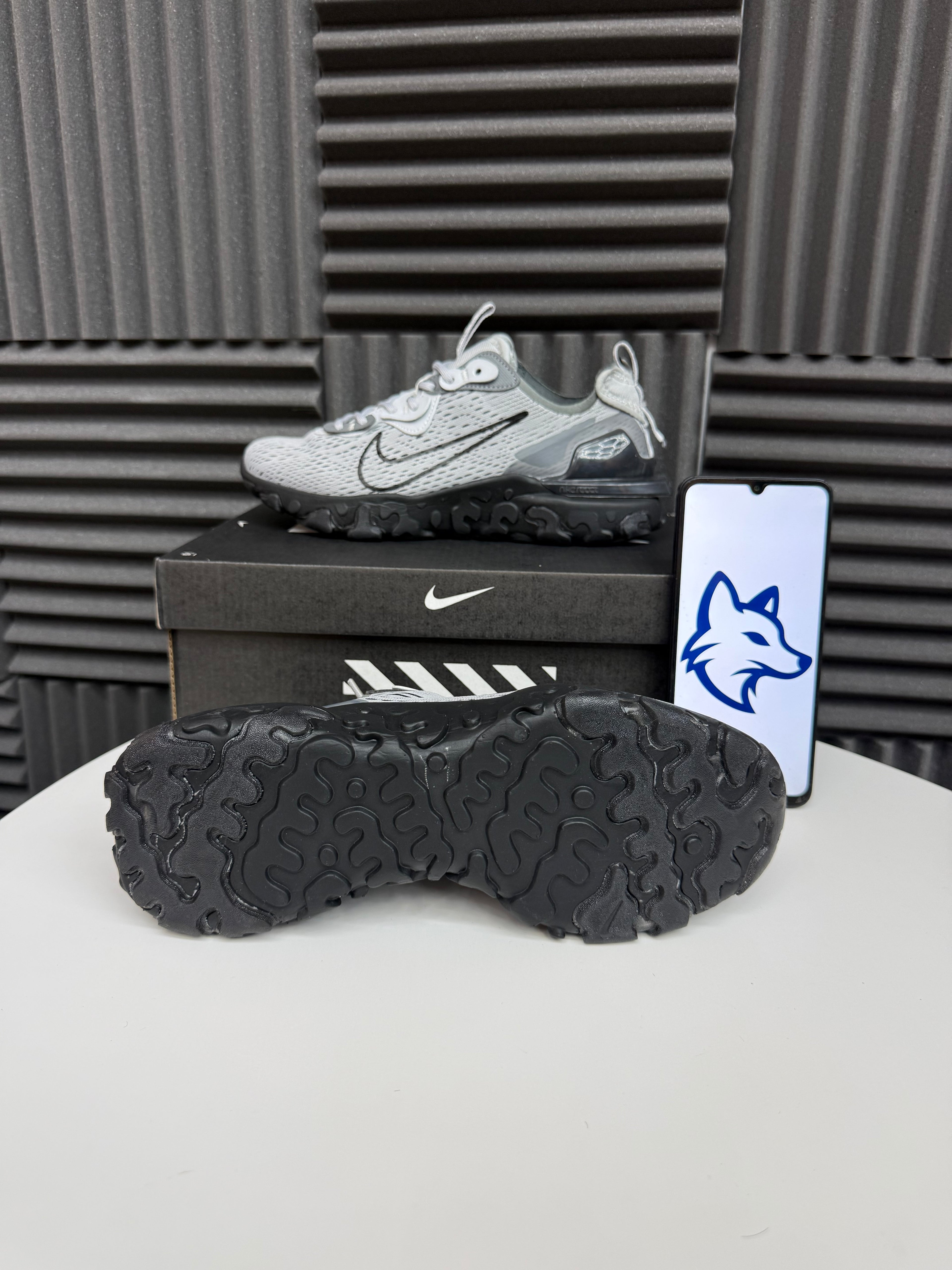 Nike React