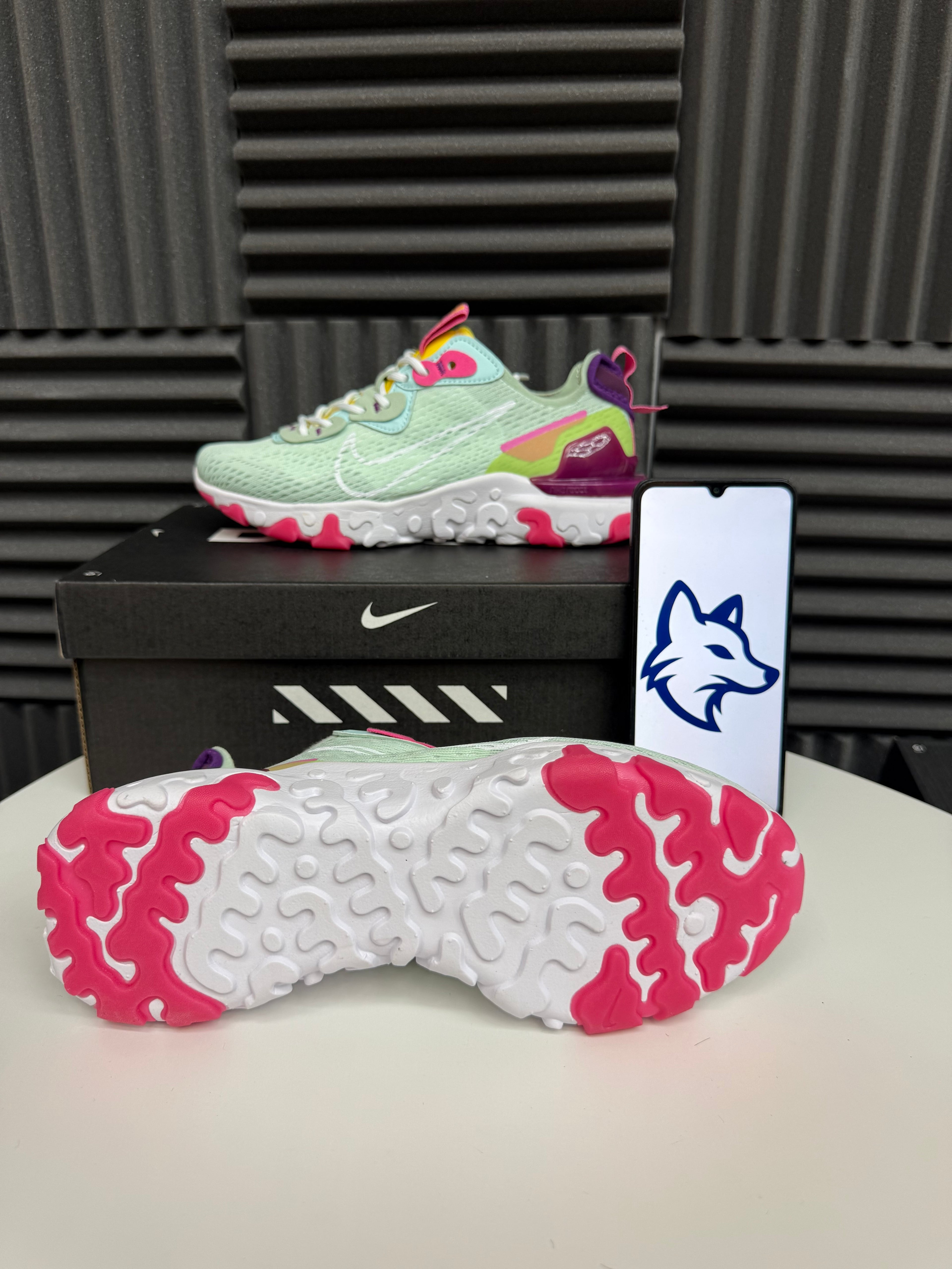 Nike React