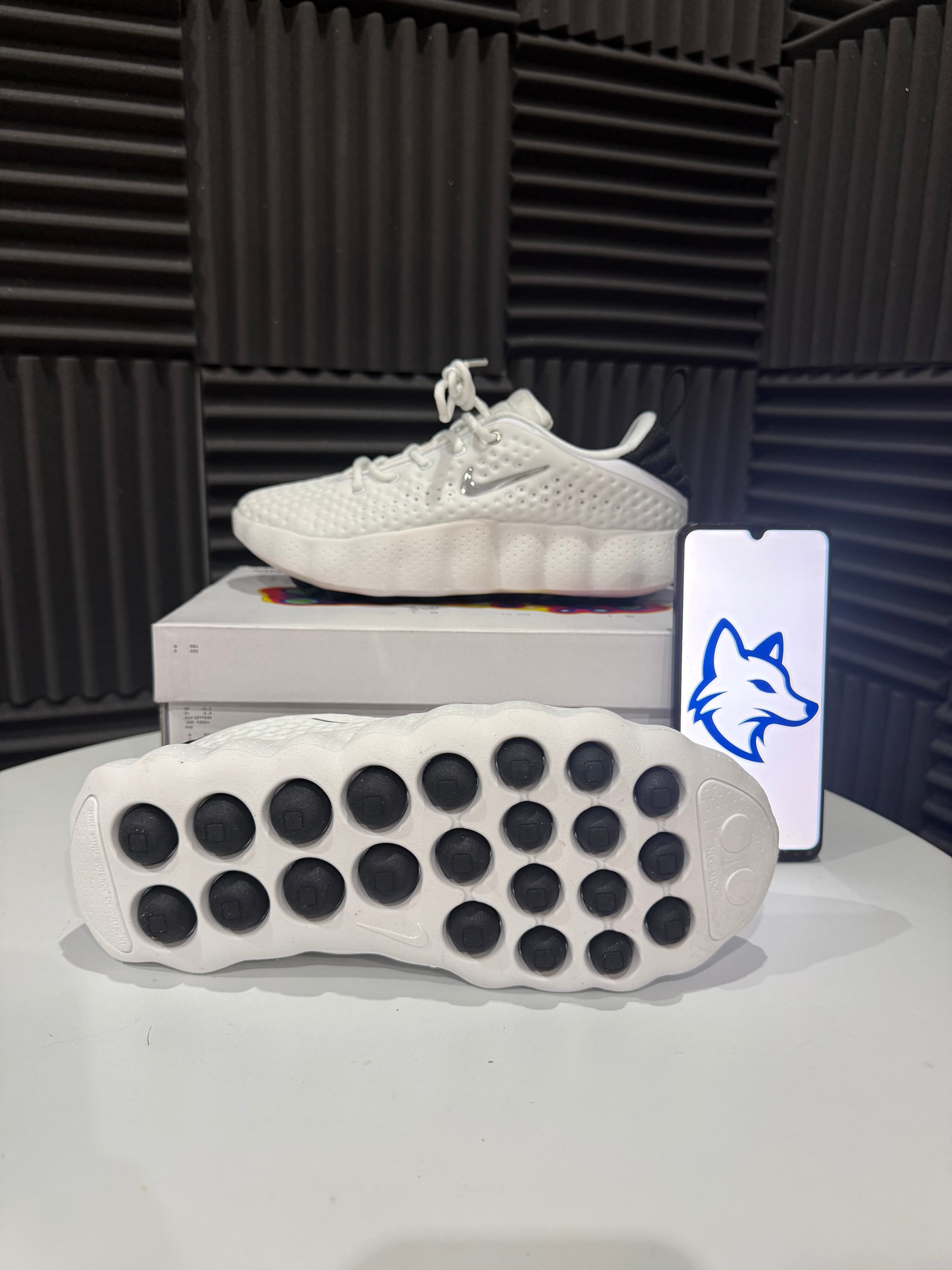 Nike Performance Mind White Black