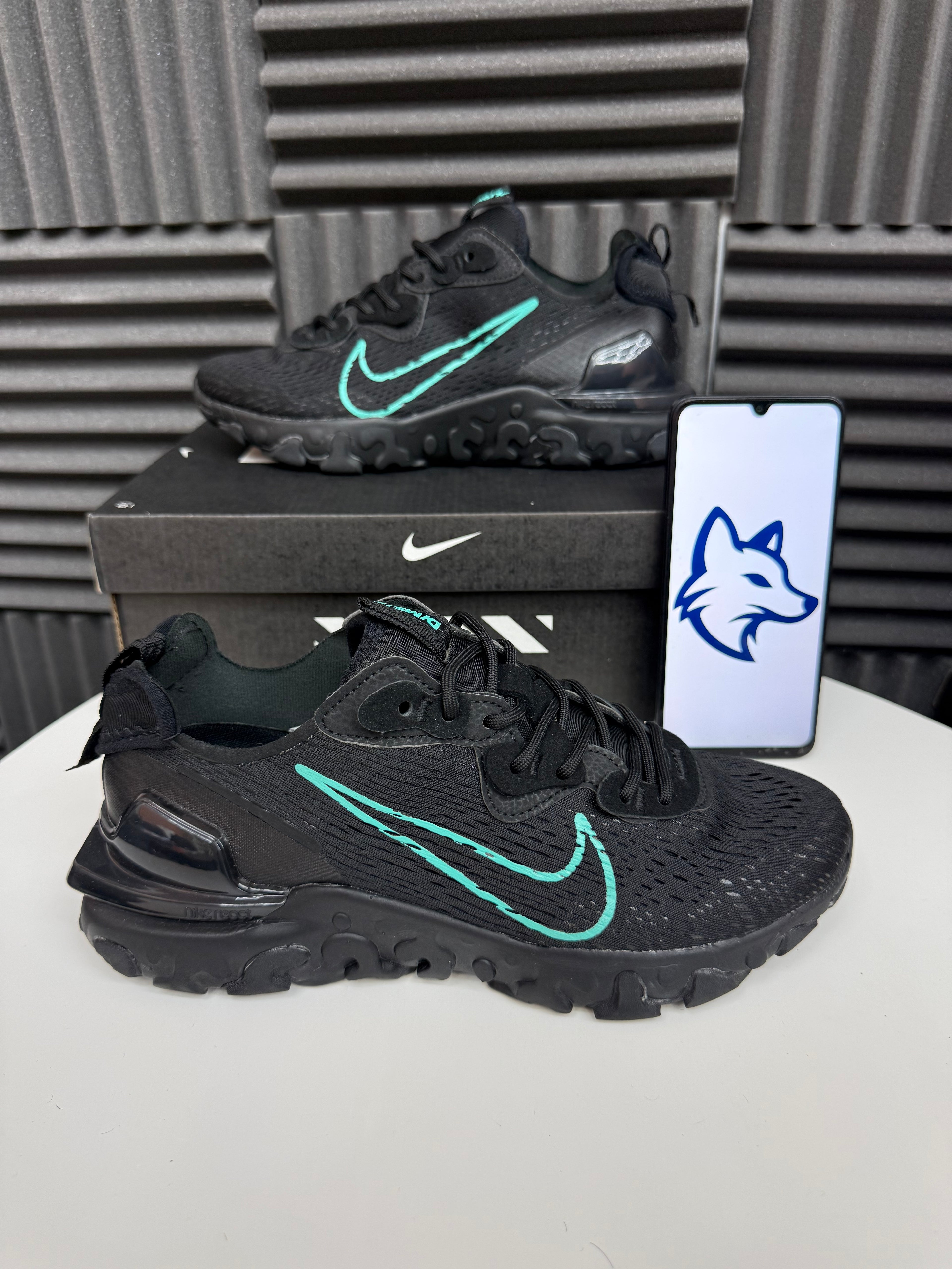 Nike React