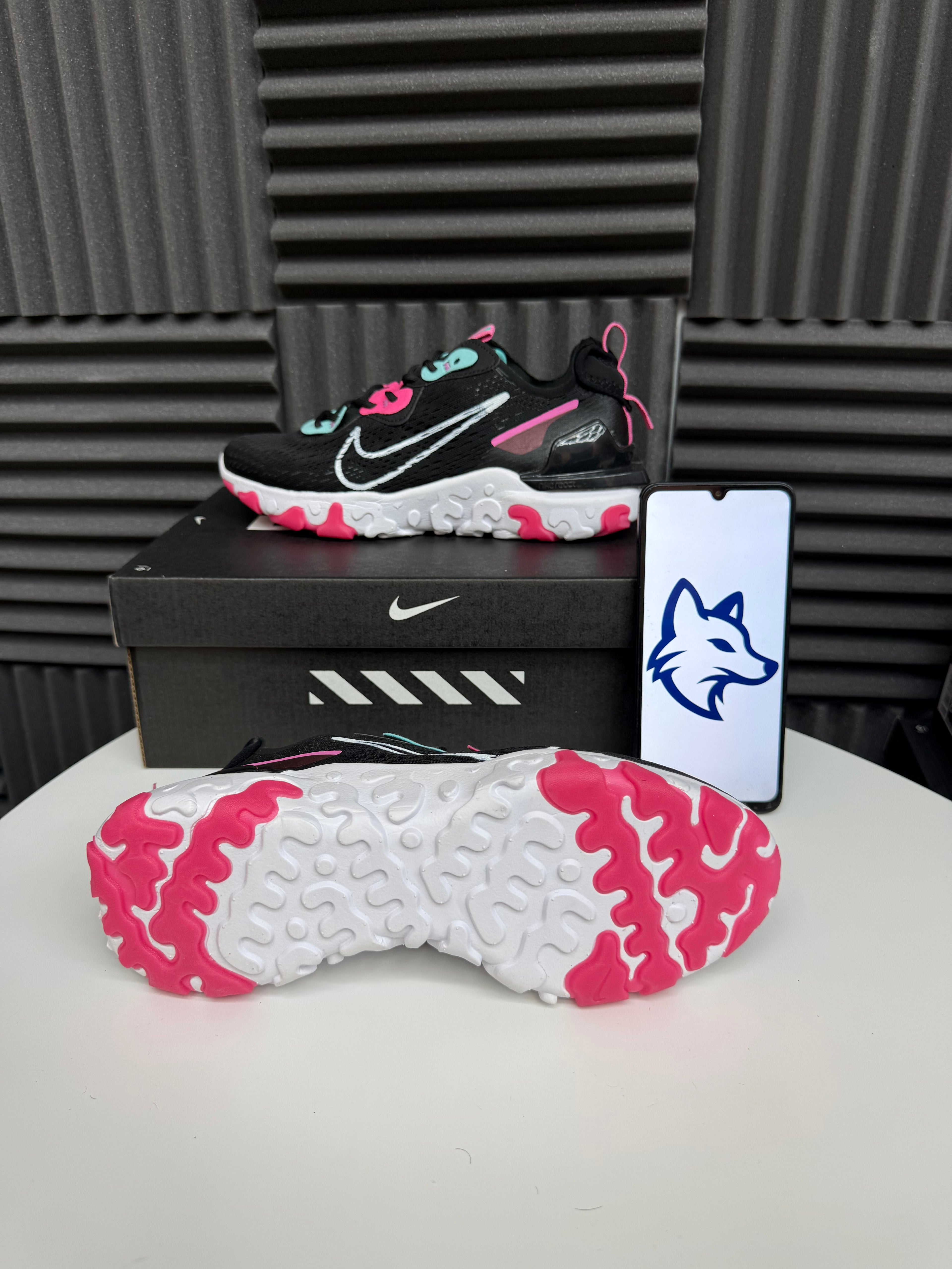 Nike React