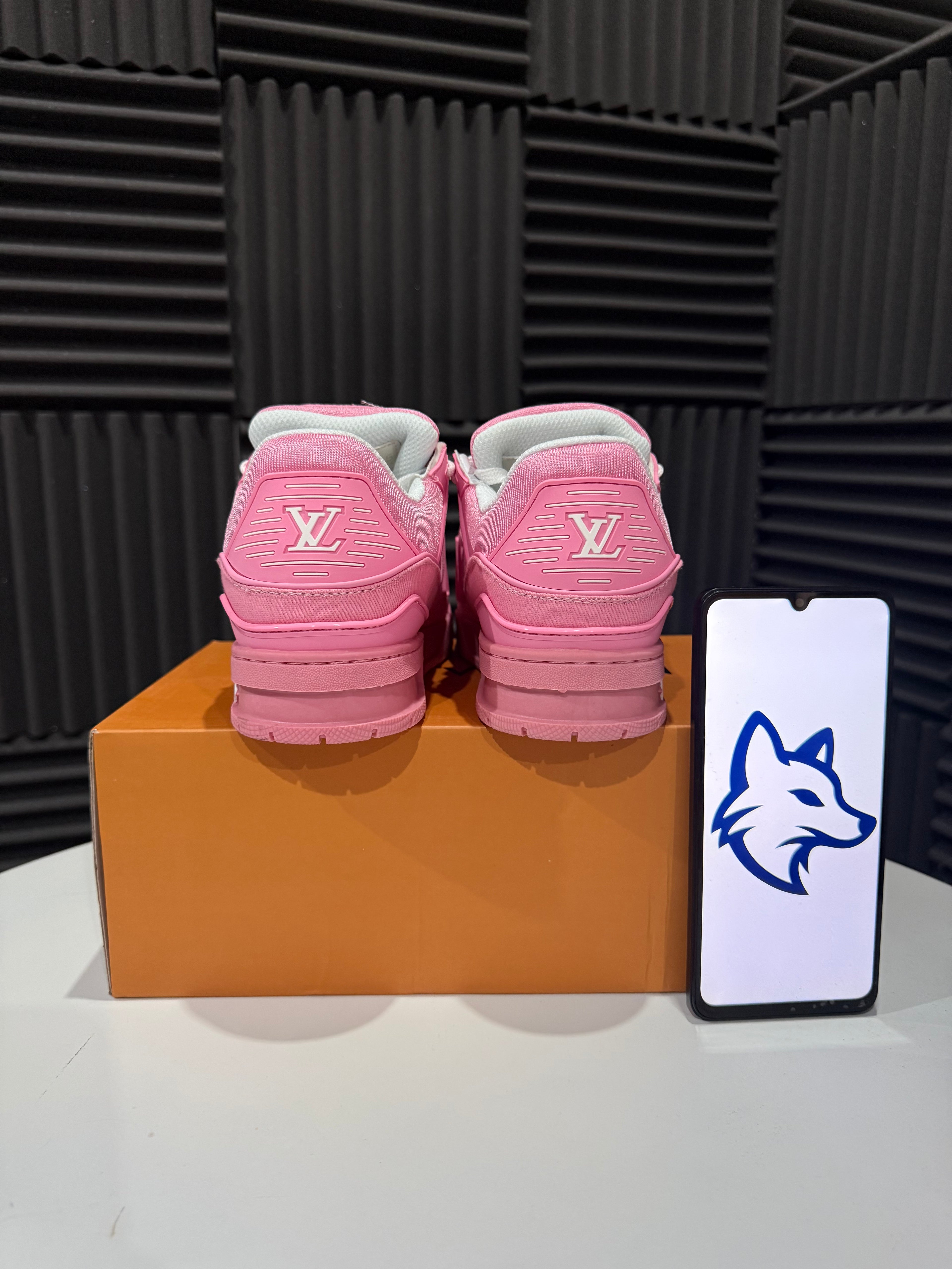 Louis Vuitton Trainer Rosa