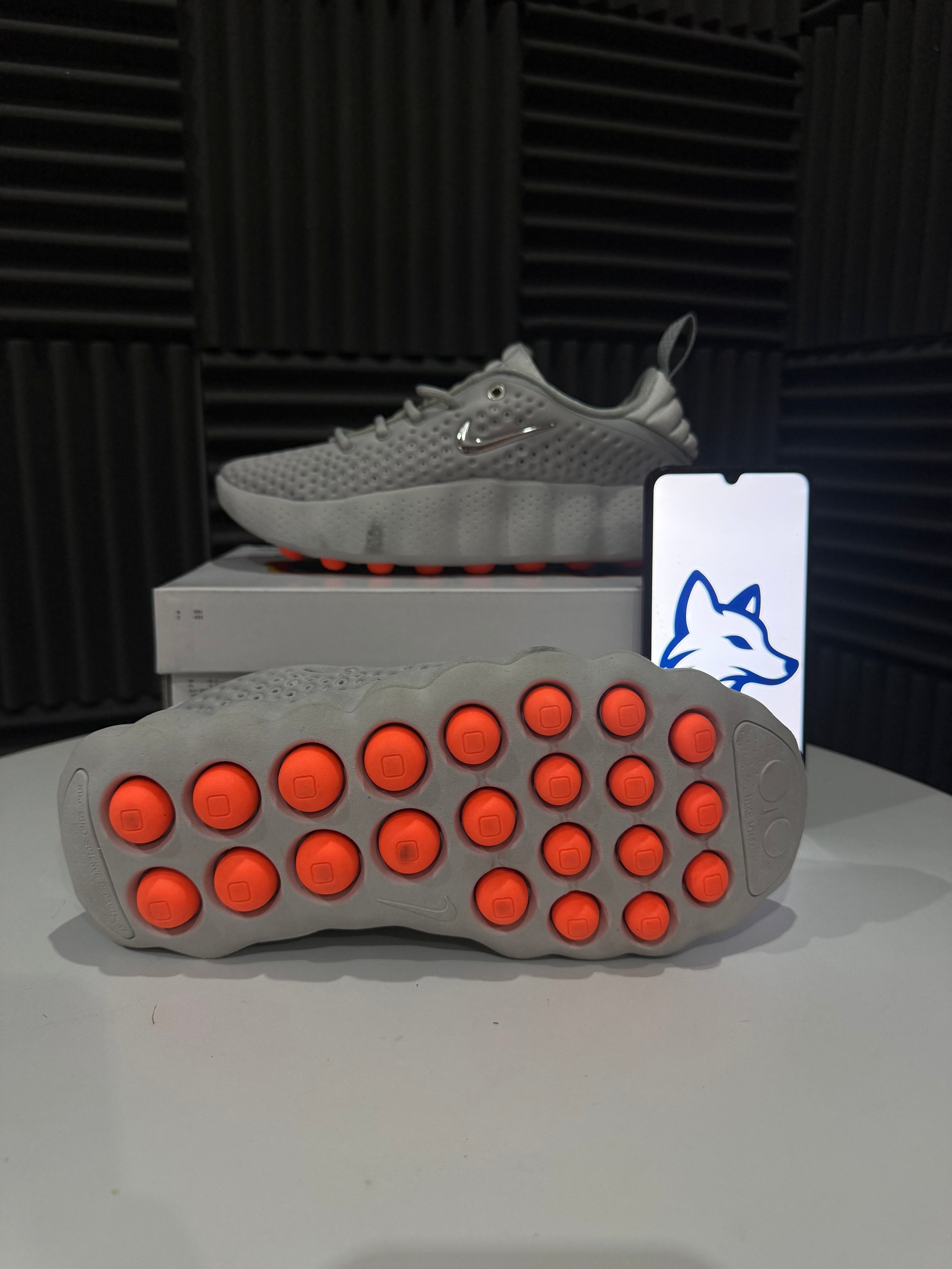 Nike Performance Mind Gris