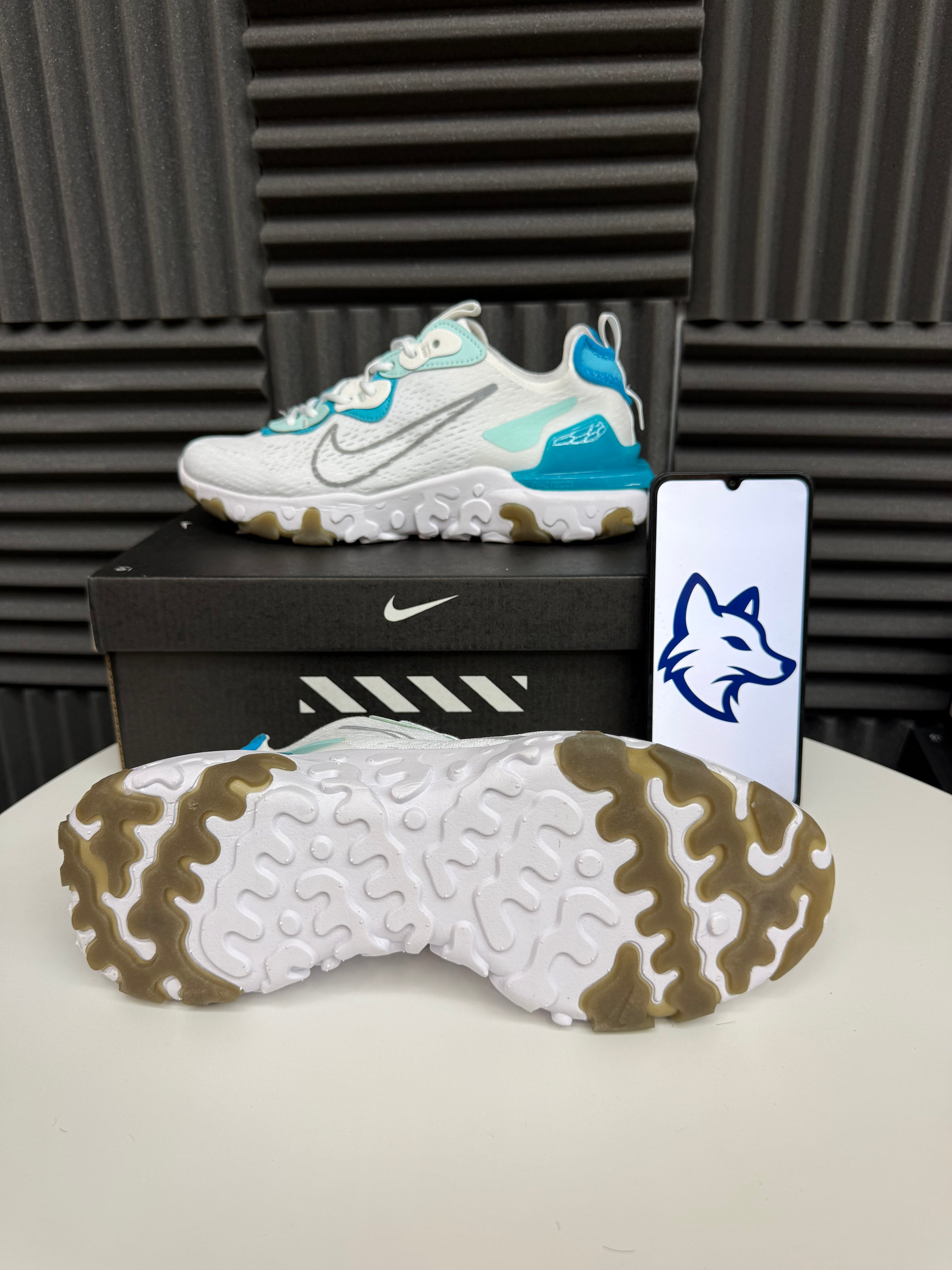 Nike React