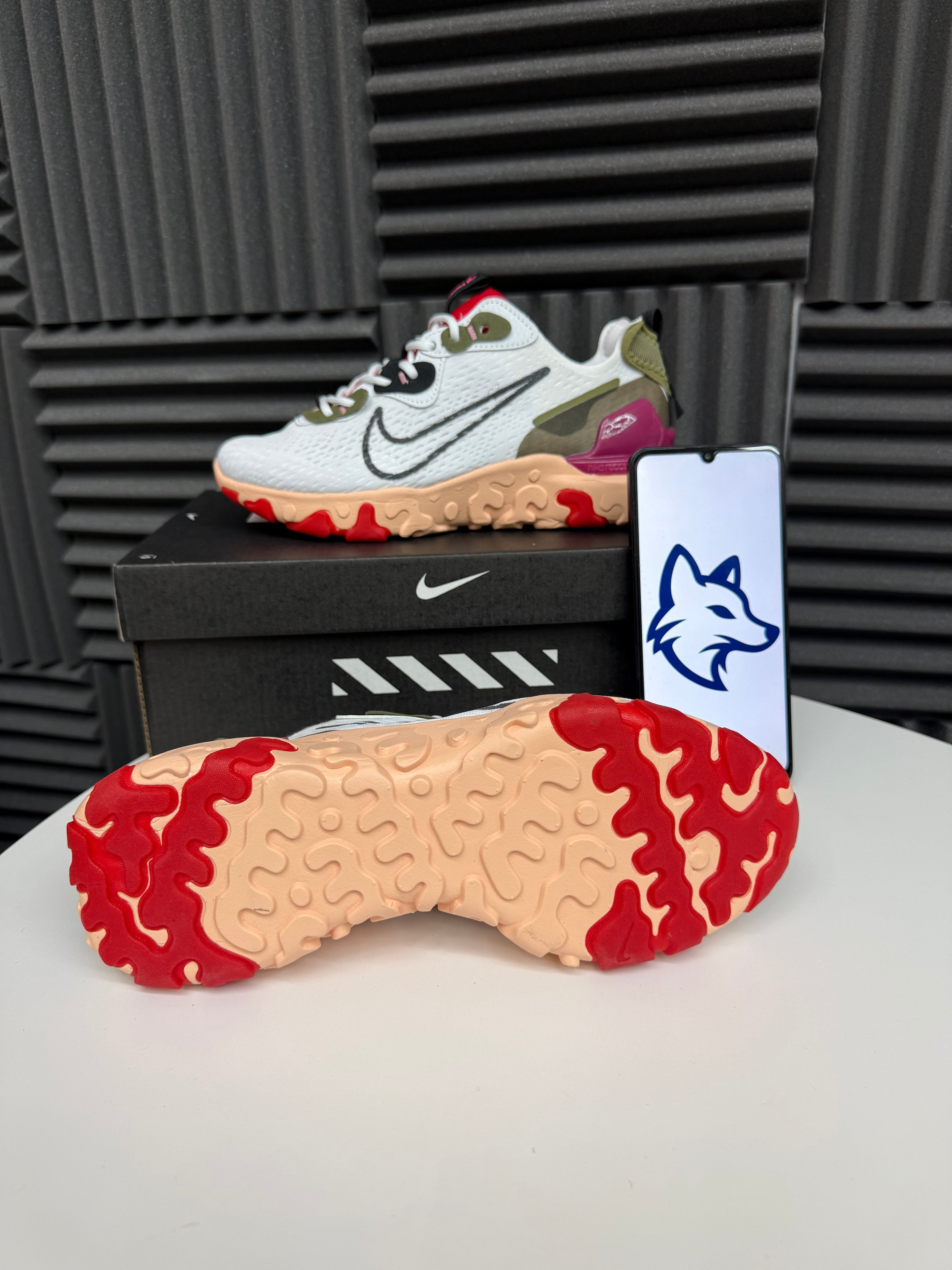 Nike React