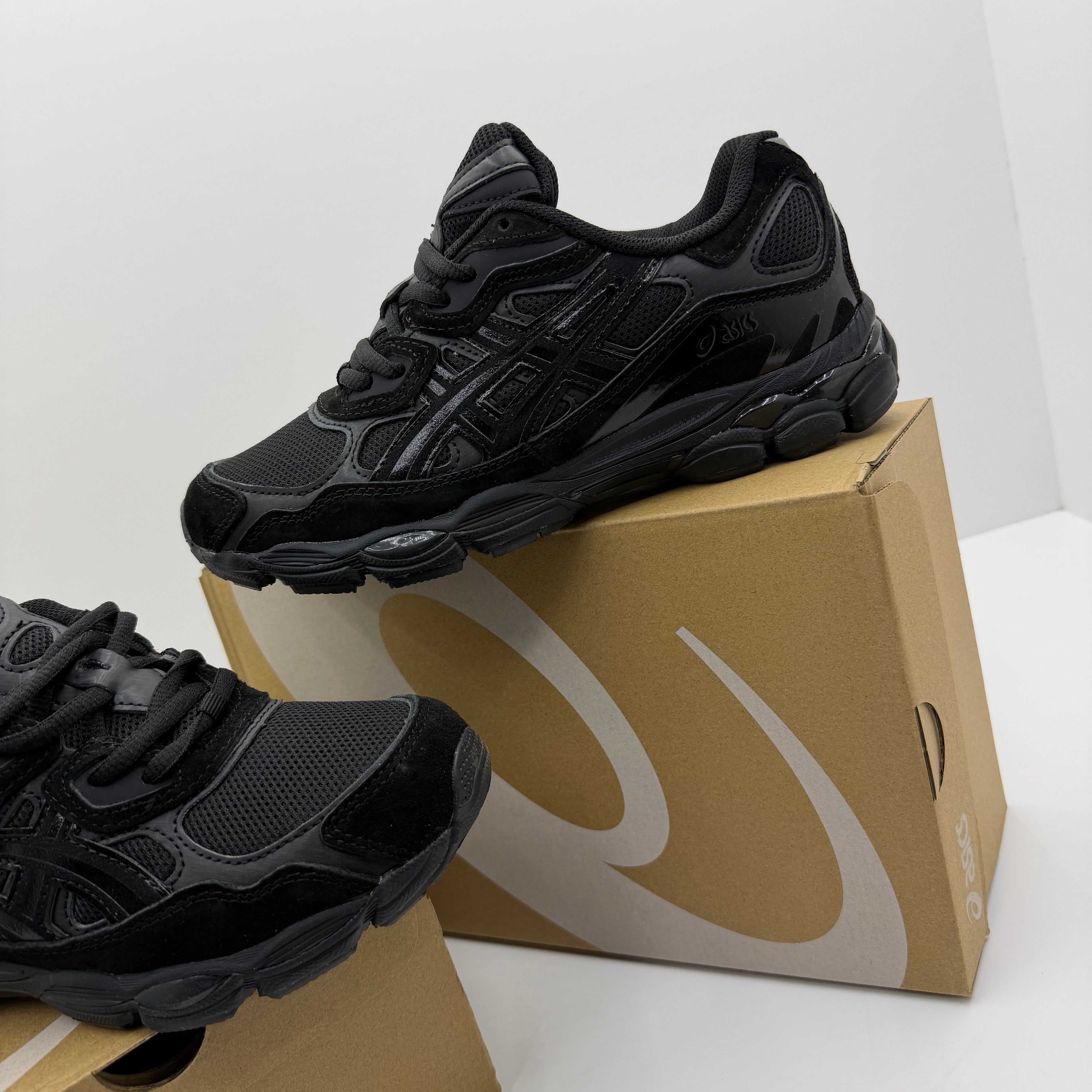 Asics Gel Black