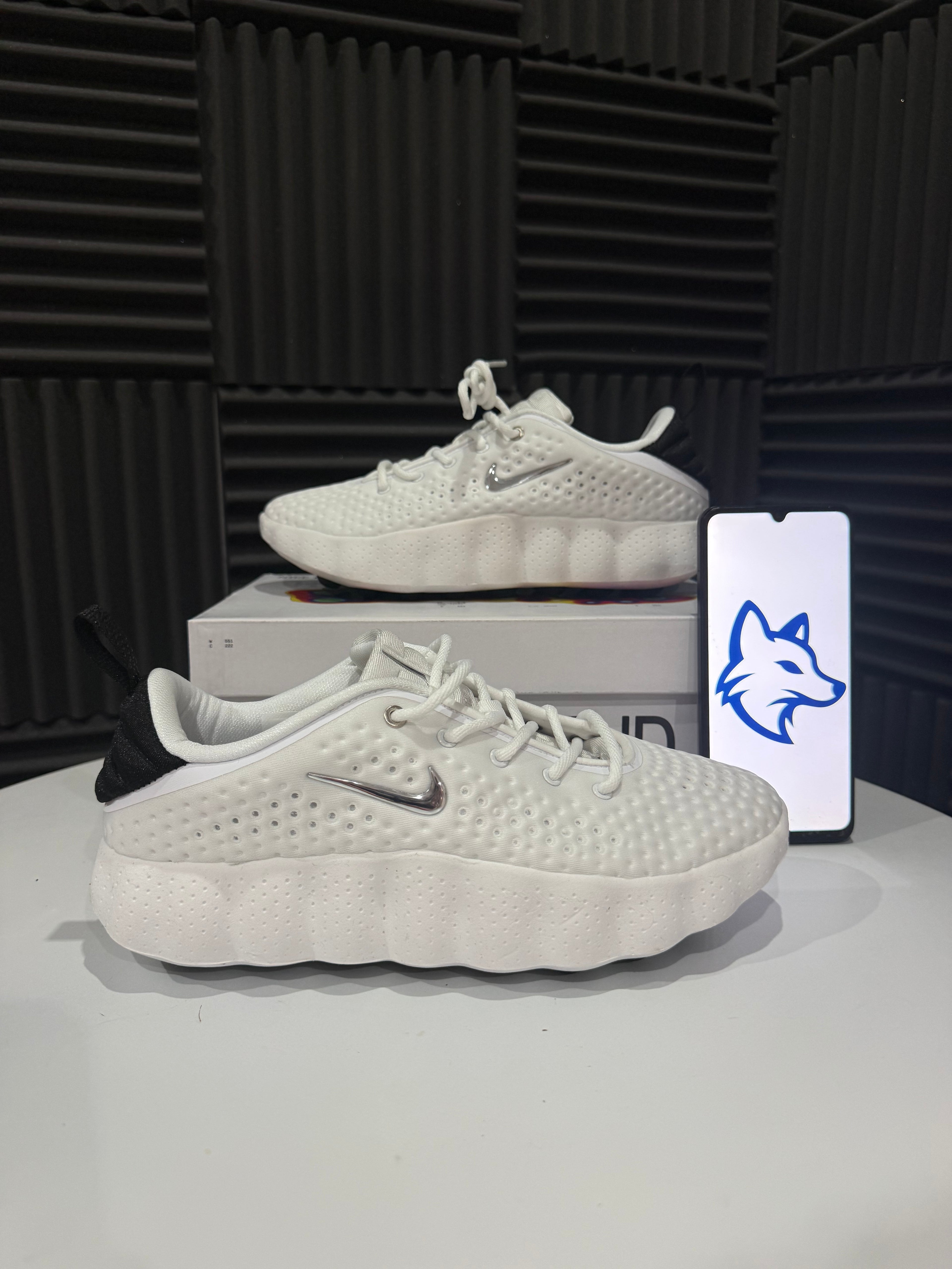 Nike Performance Mind White Black