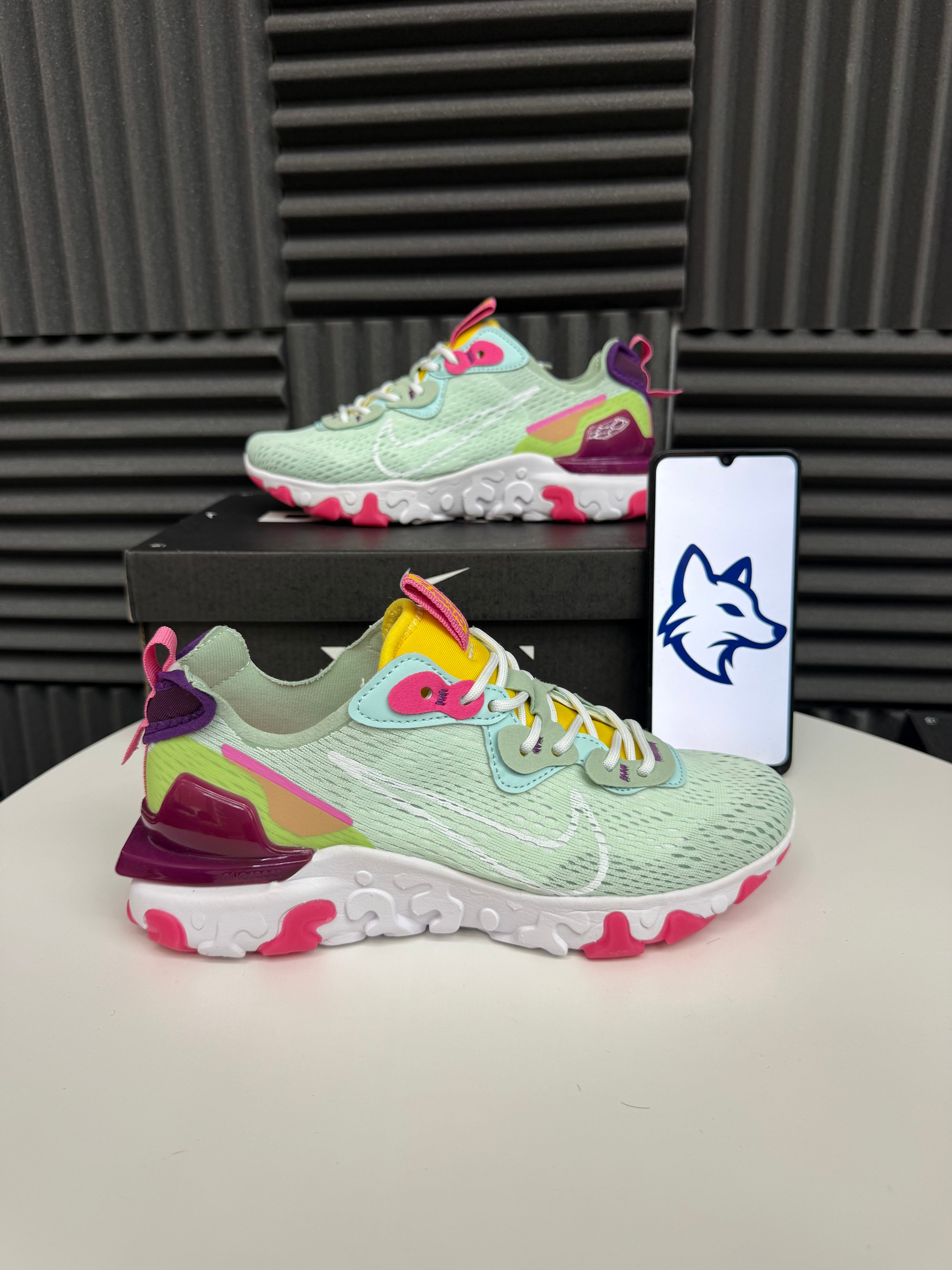 Nike React