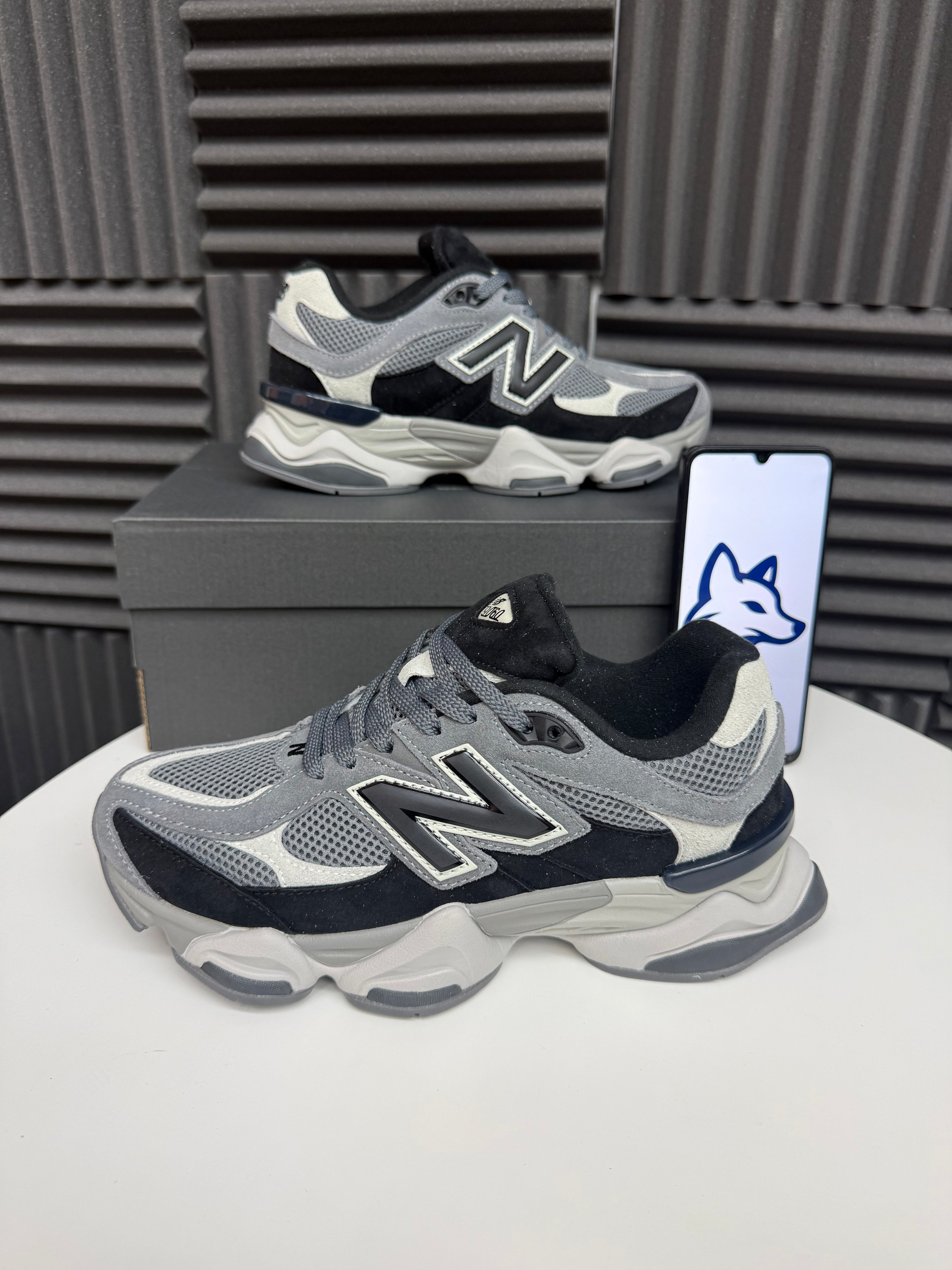 New Balance 9060