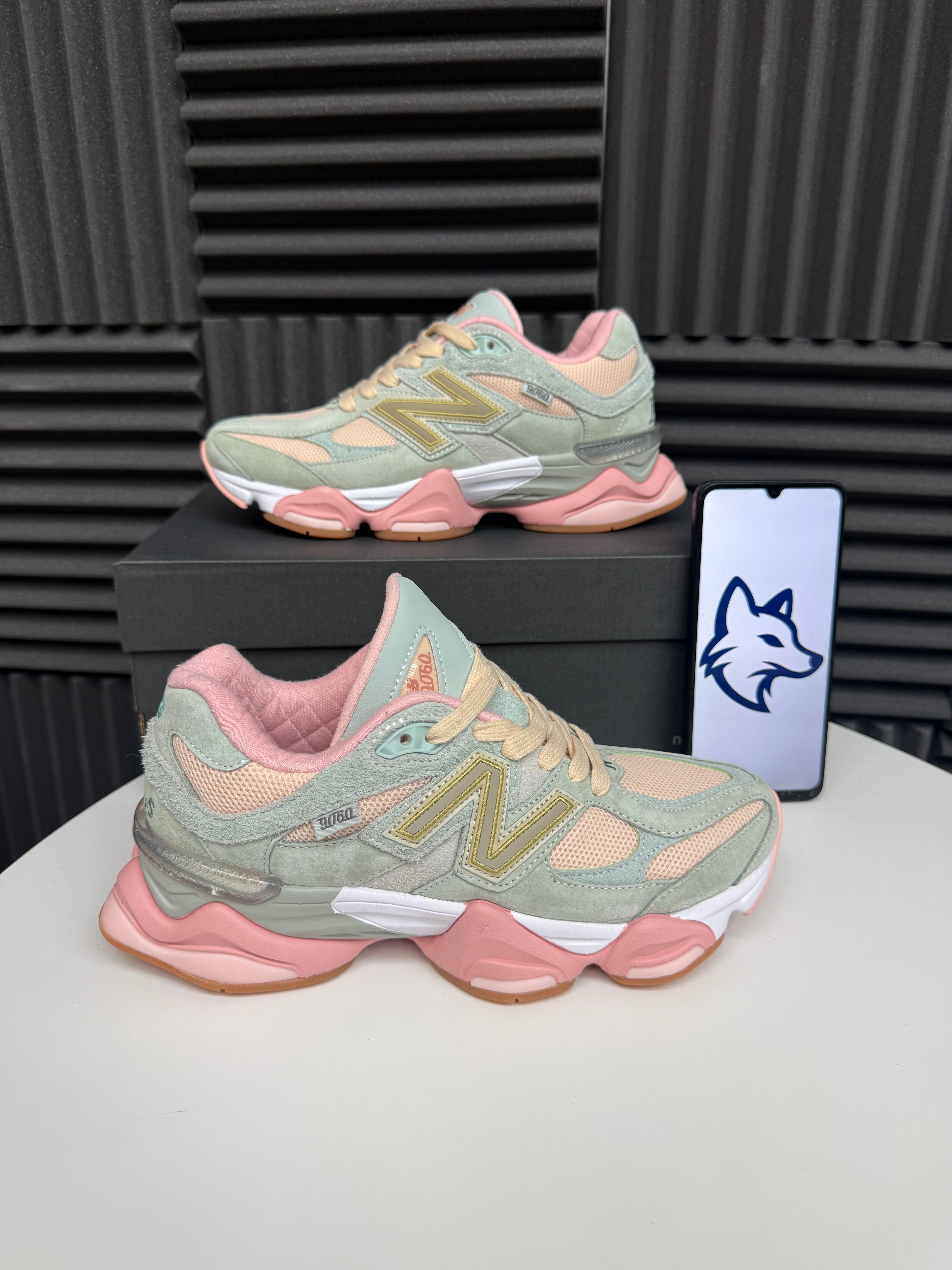 New Balance 9060
