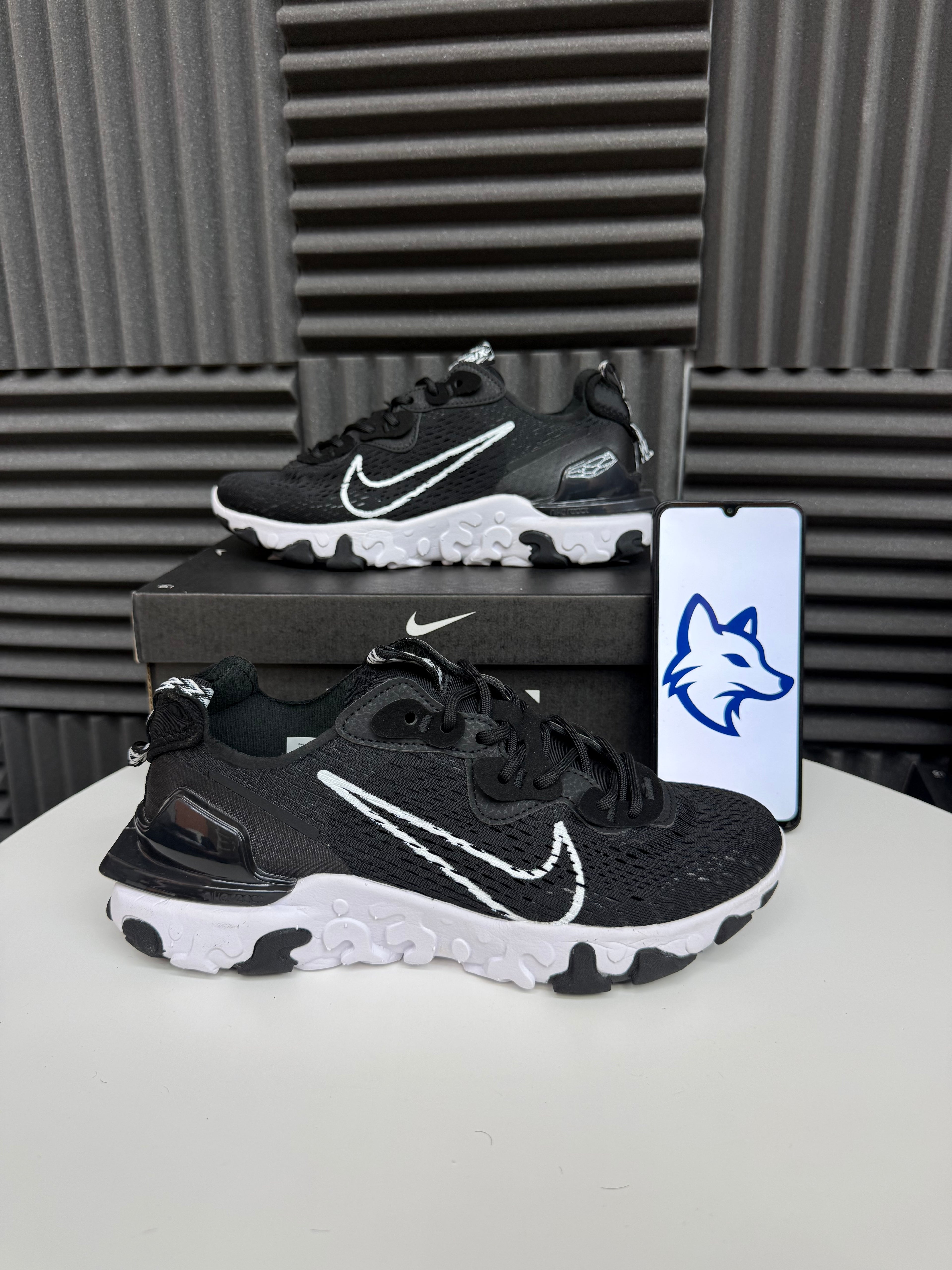Nike React