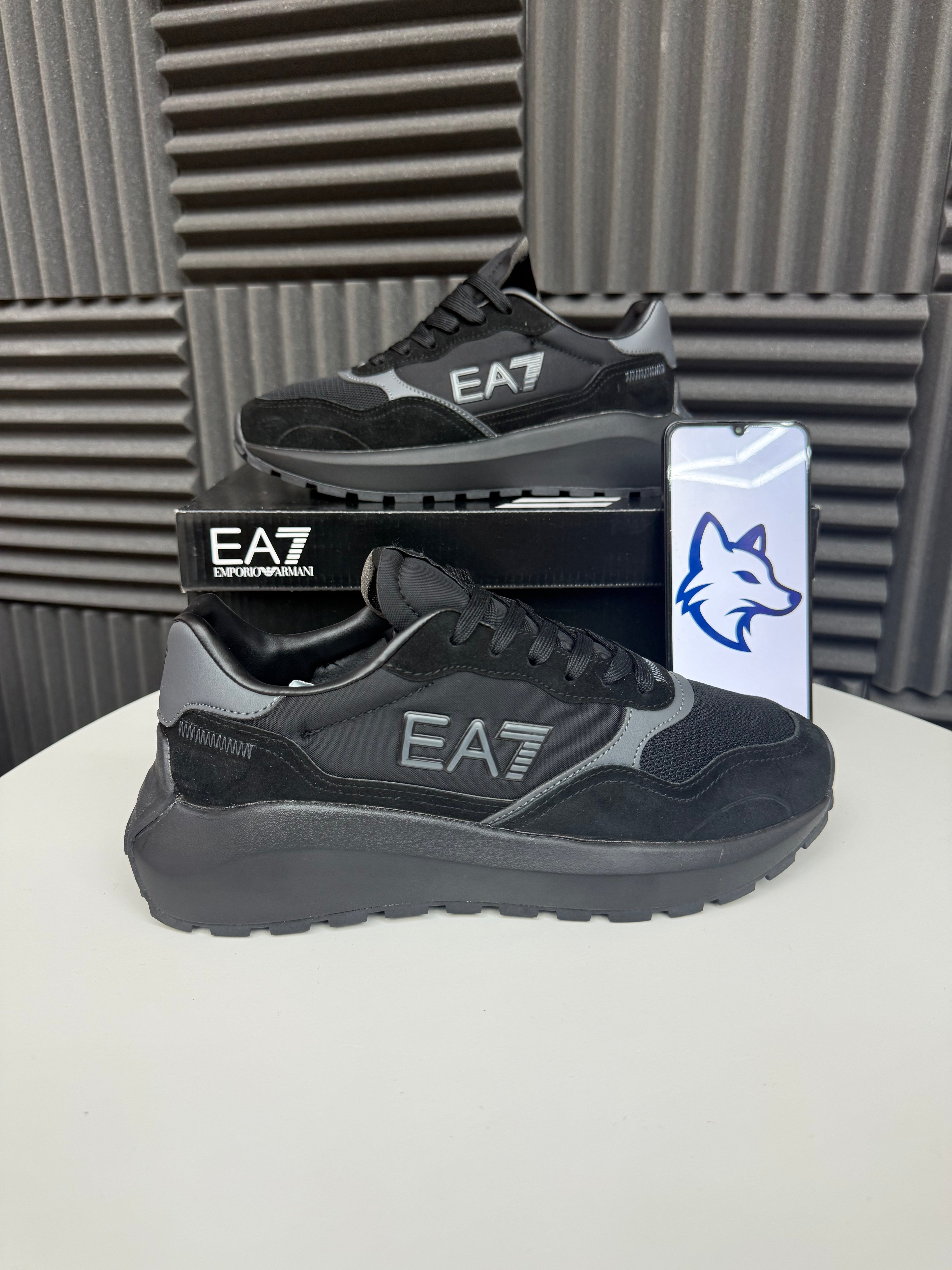 EA7 Full Black