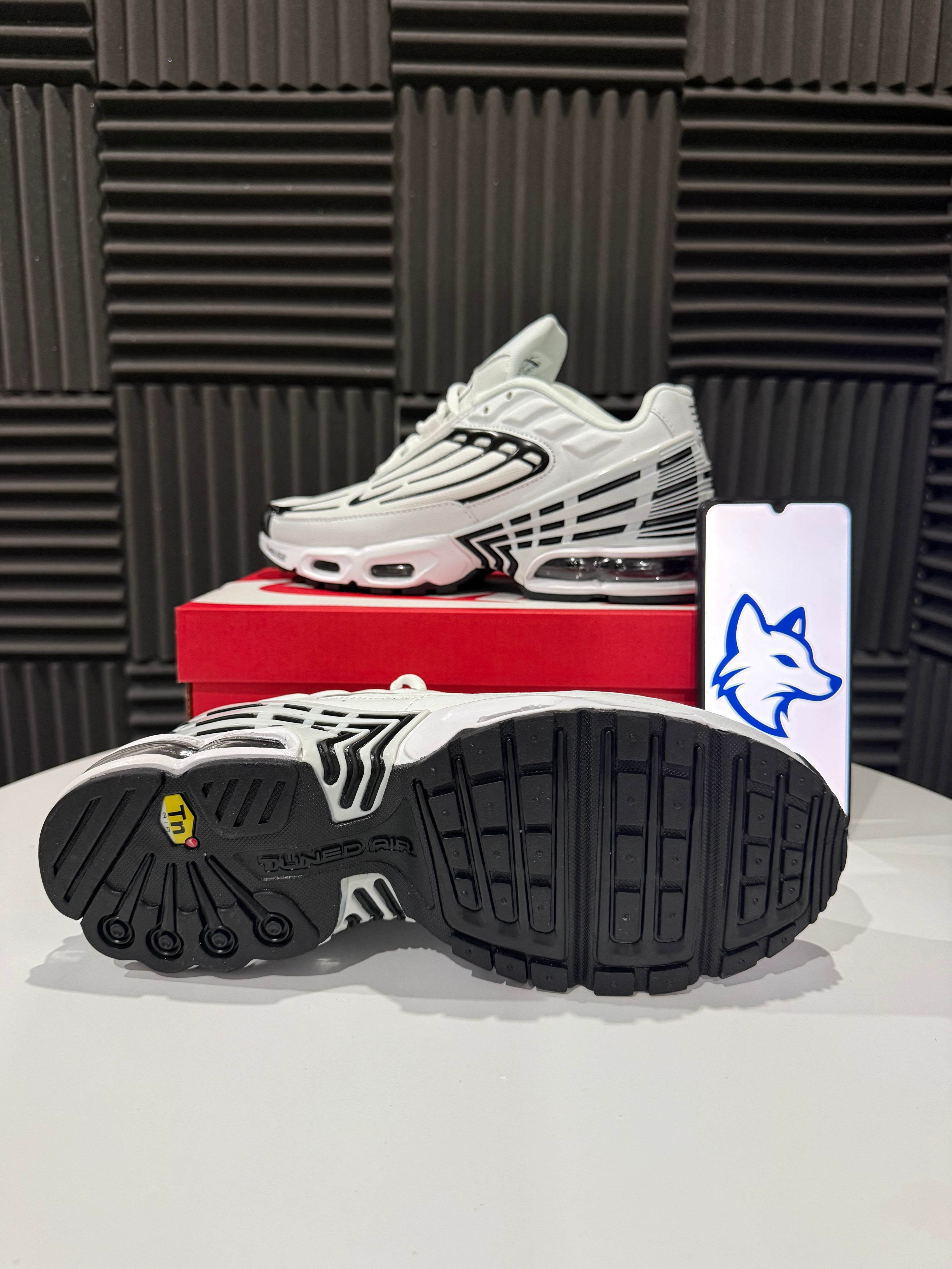 Nike Tuned White&Black