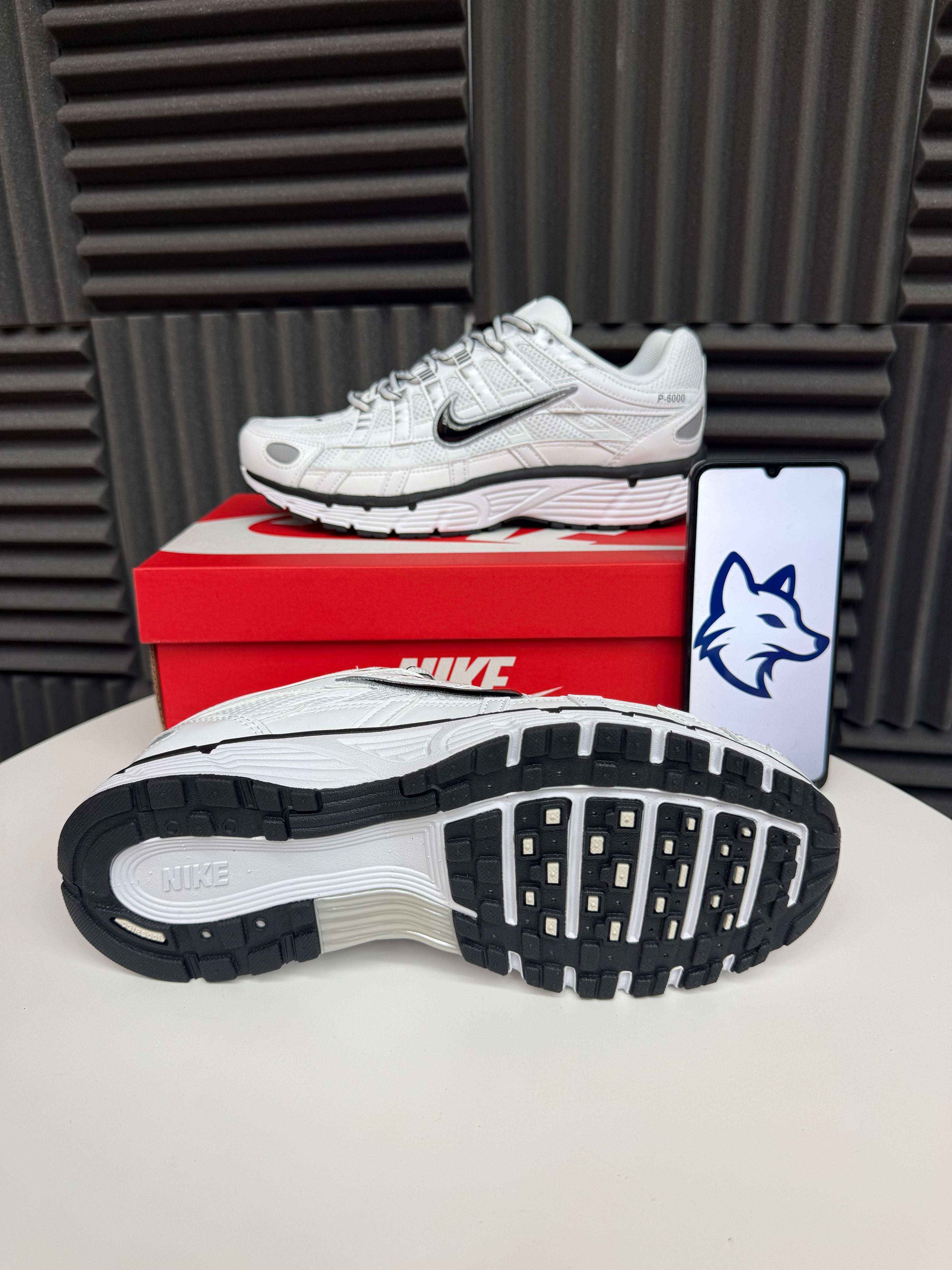 Nike P-6000 Blanco/Negro