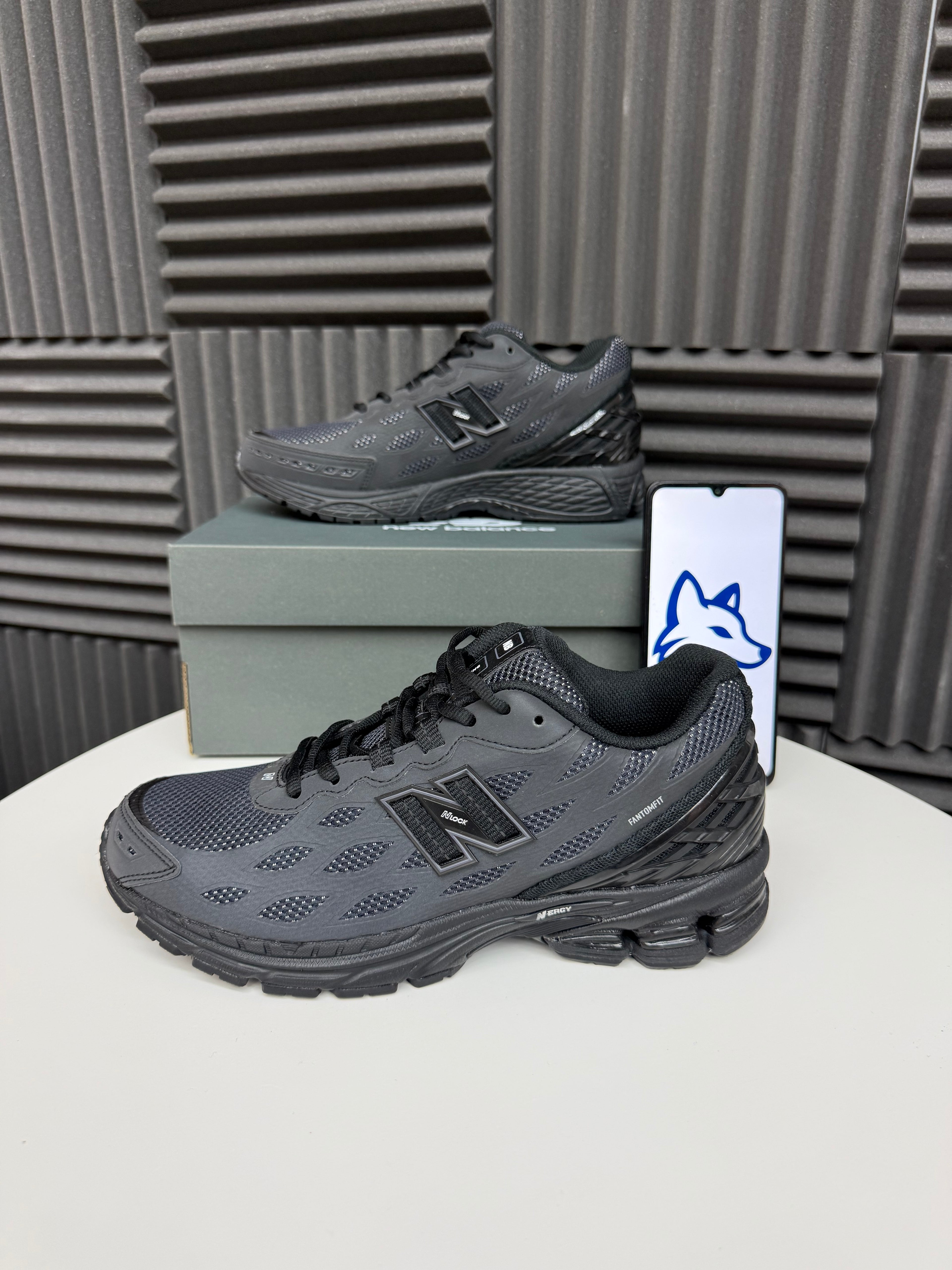 New Balance Negra