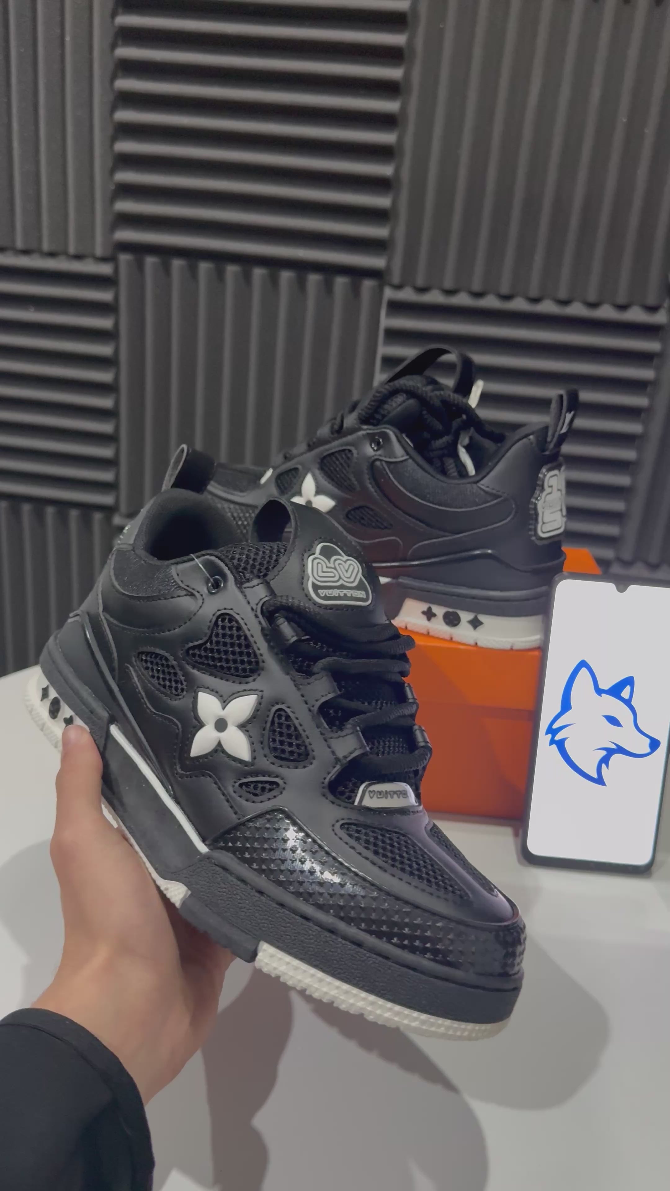 LV Skate Black